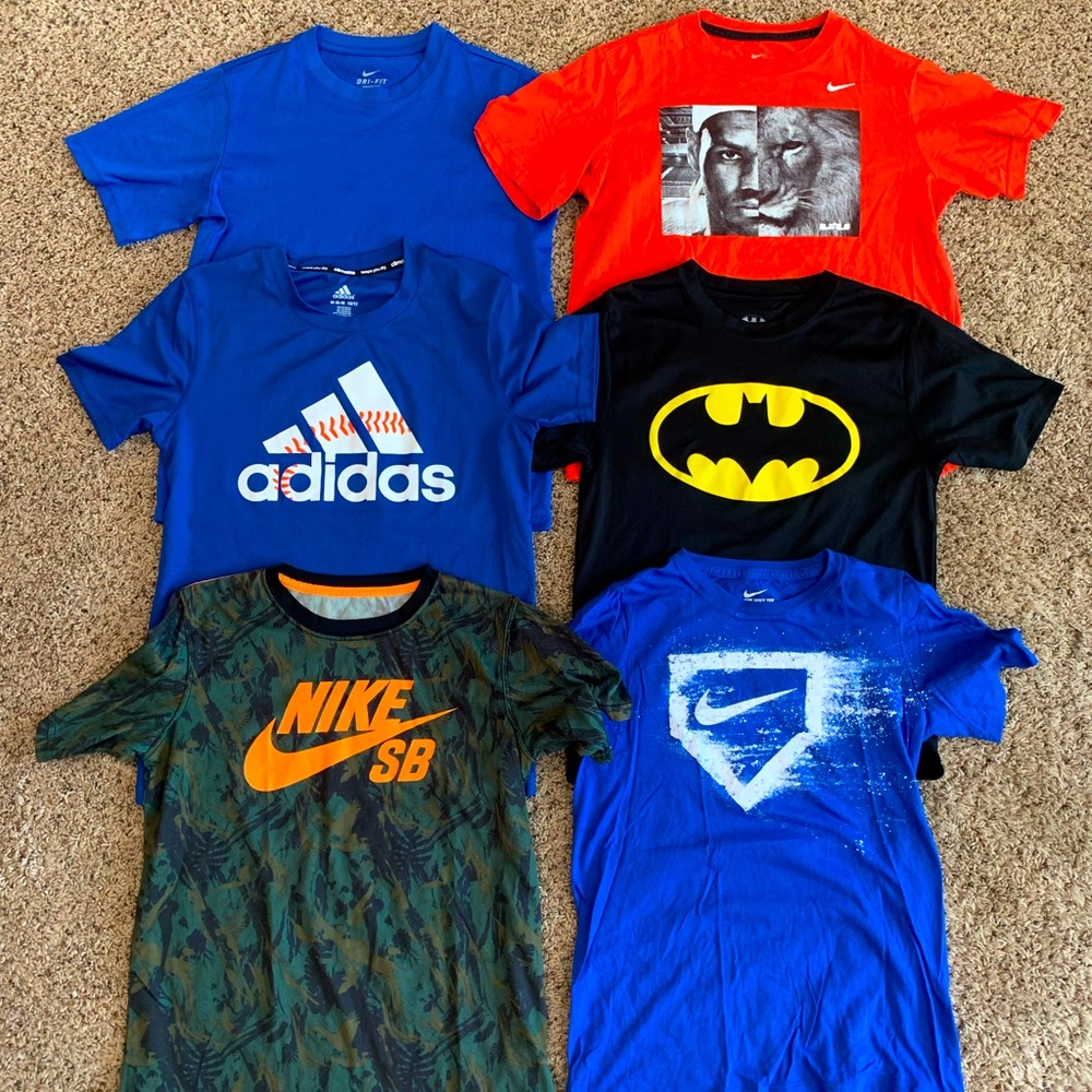 Youth Med Mixed Lot of T’s